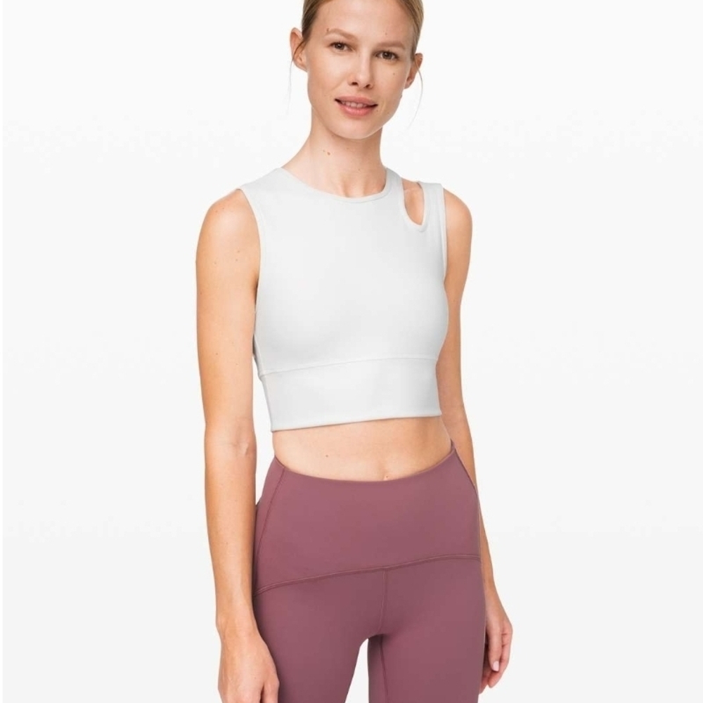 Lululemon Mastered Motion Cropped Tank
White